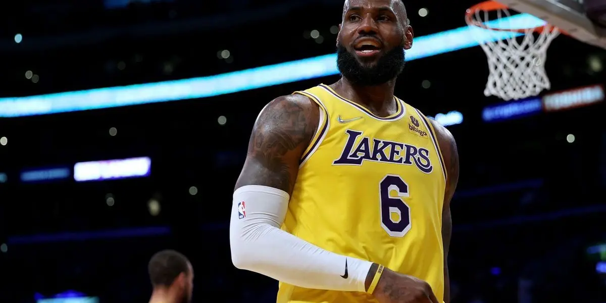 This is the reason why LeBron James shouldn't extend with the Lakers