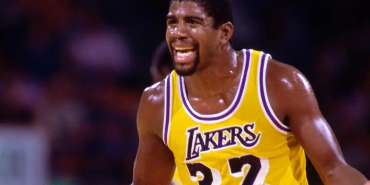 'Magic' Johnson puts an end to a false story of him donating blood to COVID -19 patients.