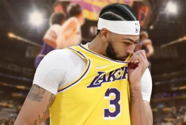 The Lakers are still losing after the end of the third quarter, and Anthony Davis needs to step up