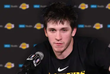 The Lakers had most of their starters tonight, and in the post-game interview, Austin Reaves showed how the team's chemistry is going