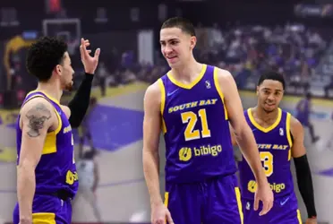 The South Bay Lakers SG that has made the jump with the LA Lakers in the NBA with a two-way contract is celebrating today his Birthday