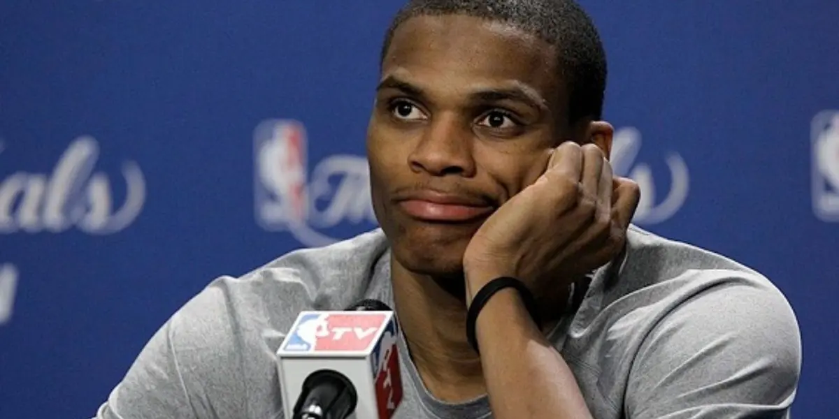 With two weeks before training camp starts, the Los Angeles Lakers continue in negotiation with Jazz about a trade involving Westbrook